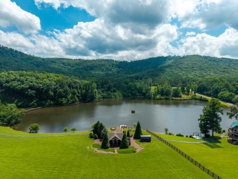 1252 Mountainside Parkway Ellijay GA 30536