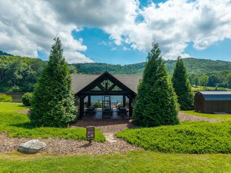 1252 Mountainside Parkway Ellijay GA 30536