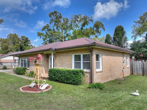 133 E Market Street Mccaysville GA 30555