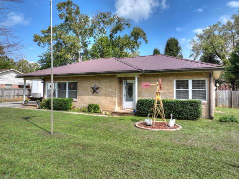 133 E Market Street Mccaysville GA 30555