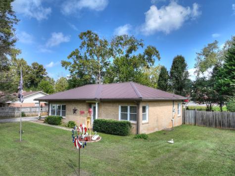 133 E Market Street Mccaysville GA 30555