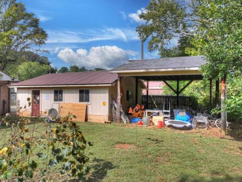 133 E Market Street Mccaysville GA 30555