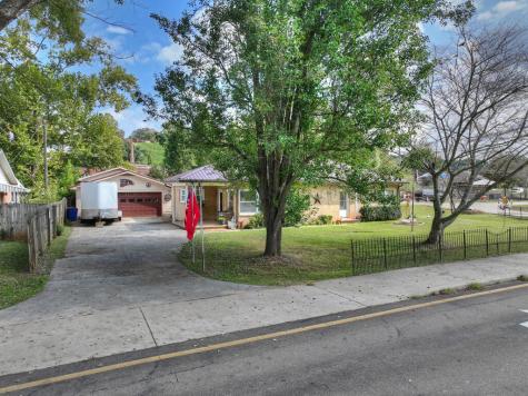 133 E Market Street Mccaysville GA 30555