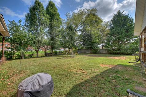133 E Market Street Mccaysville GA 30555