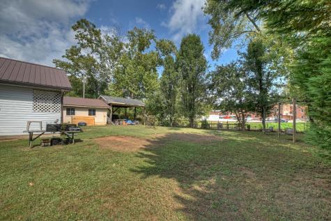 133 E Market Street Mccaysville GA 30555