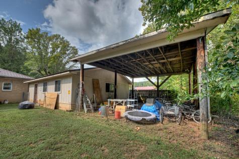 133 E Market Street Mccaysville GA 30555