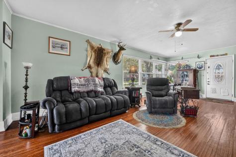 133 E Market Street Mccaysville GA 30555