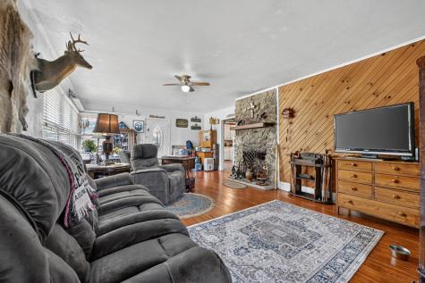 133 E Market Street Mccaysville GA 30555