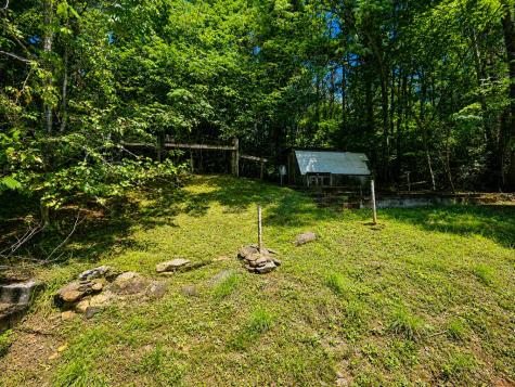 197 Pounding Mill Connector Hayesville NC 28904