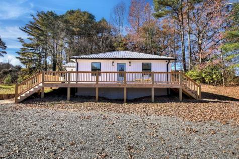 1144 Blue Ridge Drive Mccaysville GA 30555
