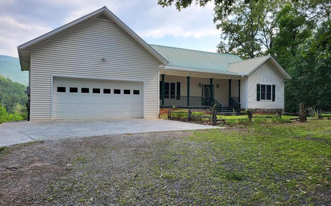 2517 Road 9999 Hiawassee GA 30546