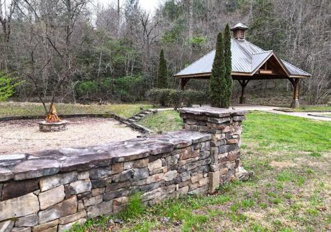 25 Gold Nugget Lane Blairsville GA 30512