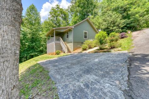2270 Valley View Drive Hiawassee GA 30546
