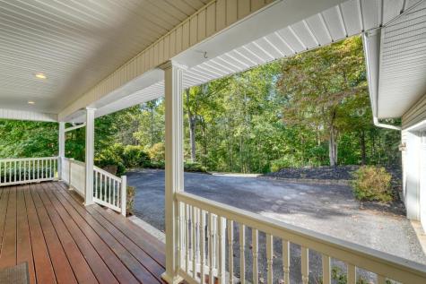 847 Scarletts Way Young Harris GA 30582