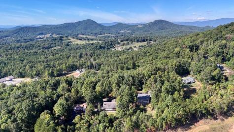 847 Scarletts Way Young Harris GA 30582