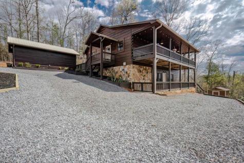 54 Henderson Lane Mineral Bluff GA 30559