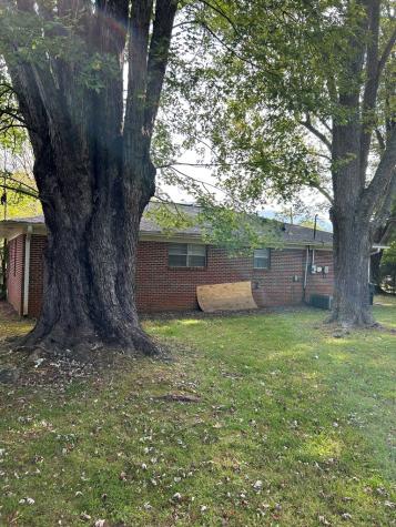 621 Miller Street Young Harris GA 30582