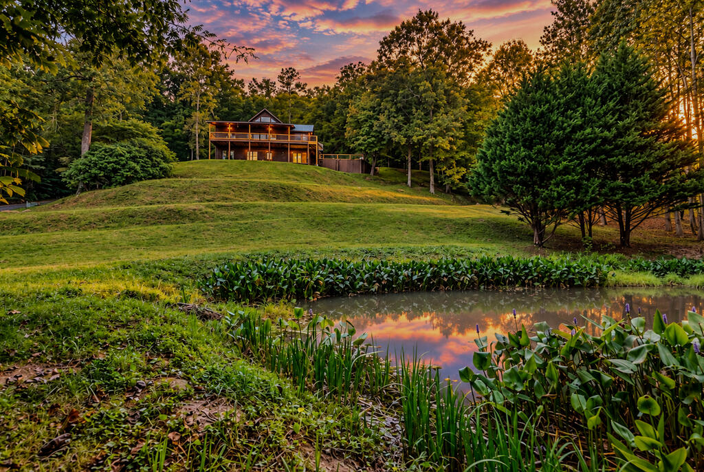 286 Garrett Drive Ellijay GA 30536