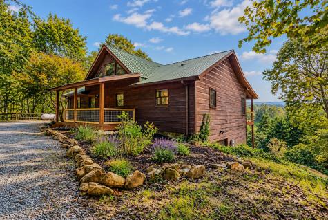 286 Garrett Drive Ellijay GA 30536