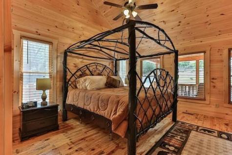 345 Farmer Circle Mineral Bluff GA 30559