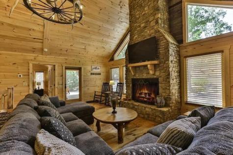 345 Farmer Circle Mineral Bluff GA 30559