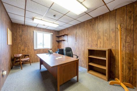 701 N K Avenue Vinton IA 52349