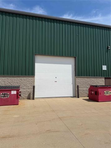 1725 Hawkeye Drive Hiawatha IA 52233
