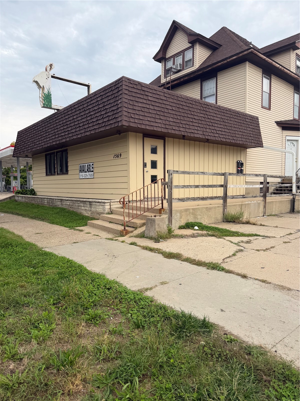 1569 1st Avenue SE Cedar Rapids IA 52403