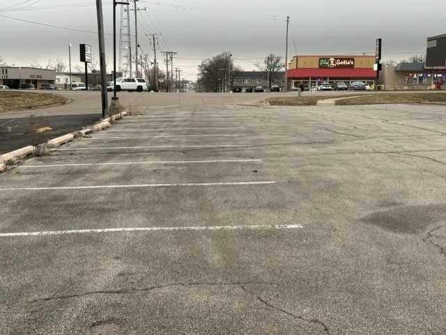 5454 Center Point Road NE Cedar Rapids IA 52402