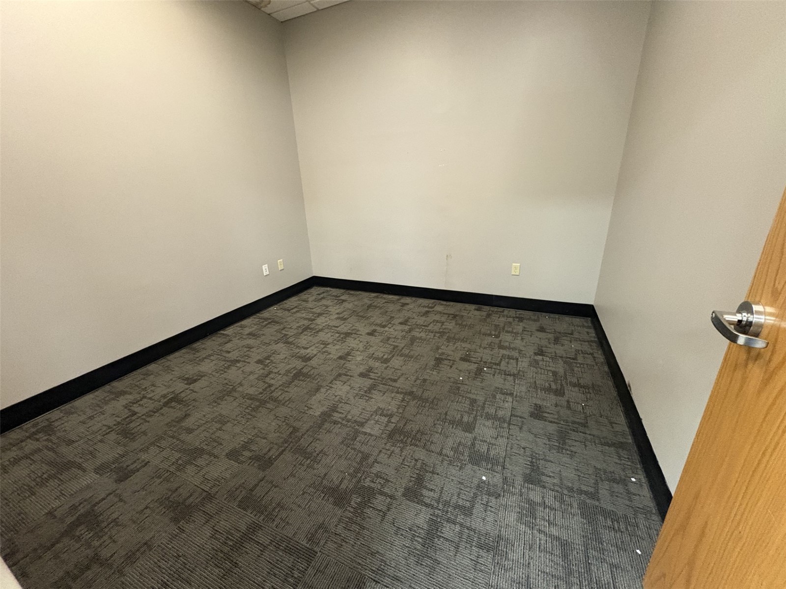 5454 Center Point Road NE Cedar Rapids IA 52402