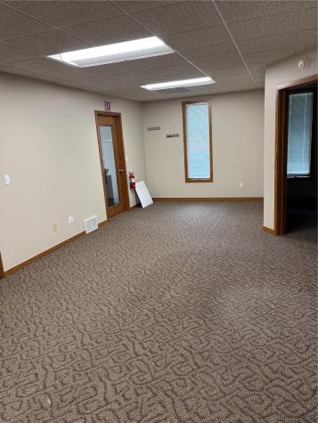 3741 Center Point Road NE Cedar Rapids IA 52402