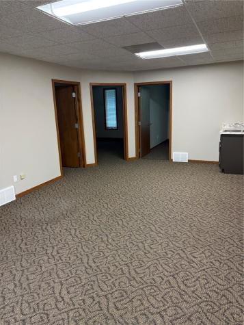 3741 Center Point Road NE Cedar Rapids IA 52402