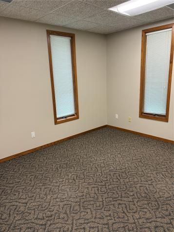 3741 Center Point Road NE Cedar Rapids IA 52402