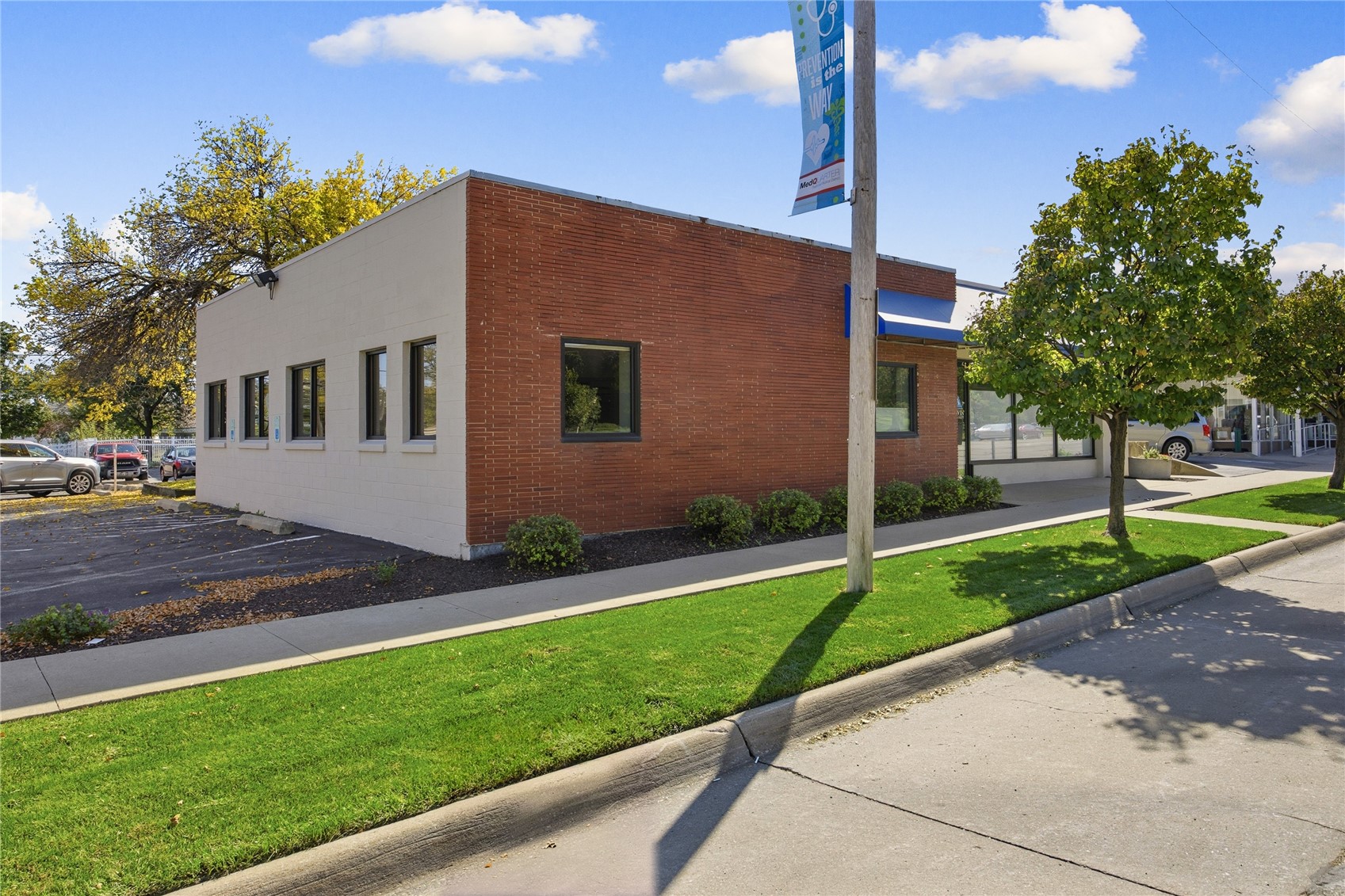 1243-1245 1st Avenue SE Cedar Rapids IA 52403