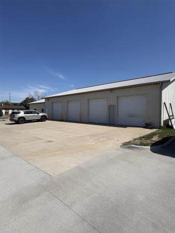 1110 Hawkeye Drive Hiawatha IA 52233