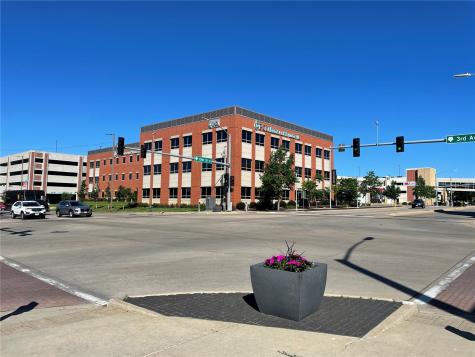 275 10th Street SE Cedar Rapids IA 52403