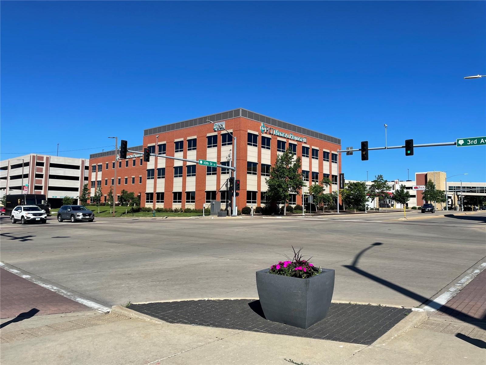 275 10th Street SE Cedar Rapids IA 52403
