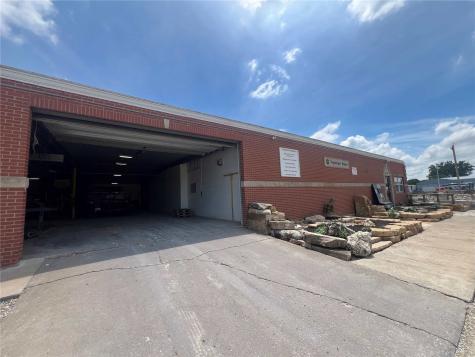 205 35th Street Bettendorf IA 52722