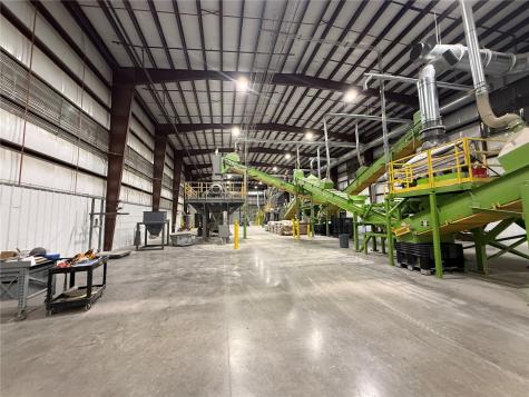 2420 Lefebure Road Fairfax IA 52228