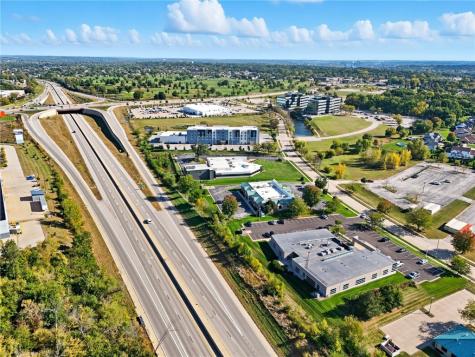 4840 N River Boulevard NE Cedar Rapids IA 52411