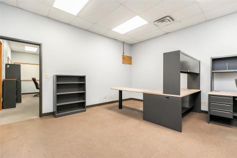2224 Heinz Iowa City IA 52249