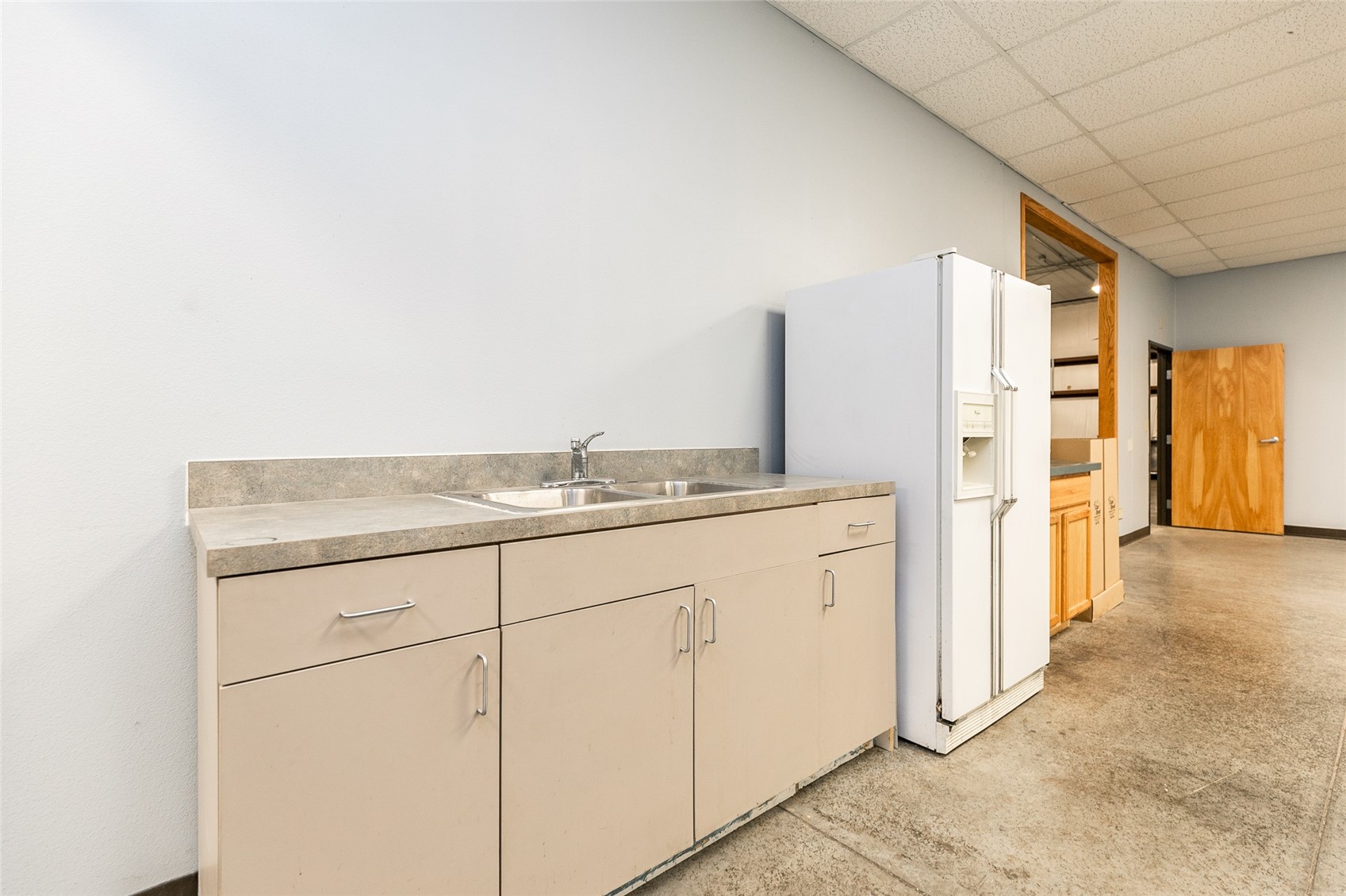 2224 Heinz Iowa City IA 52249