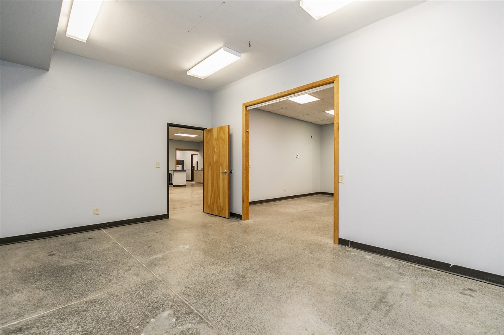 2224 Heinz Iowa City IA 52249