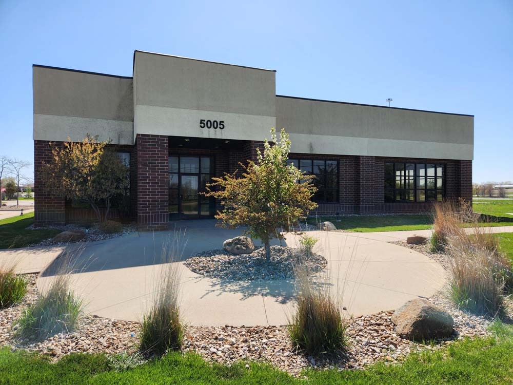 5005 Bowling Street SW Cedar Rapids IA 52404