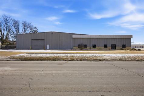 1199 44th Street Marion IA 52302