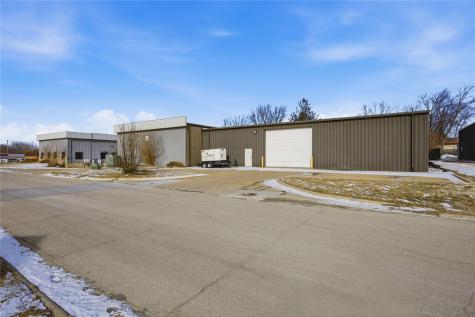 1199 44th Street Marion IA 52302