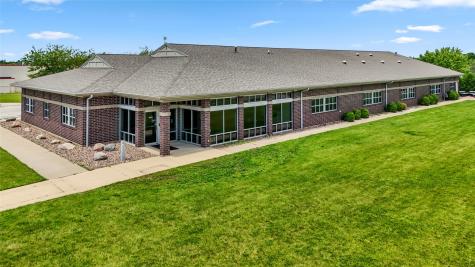 5825 Dry Creek Lane NE Cedar Rapids IA 52402