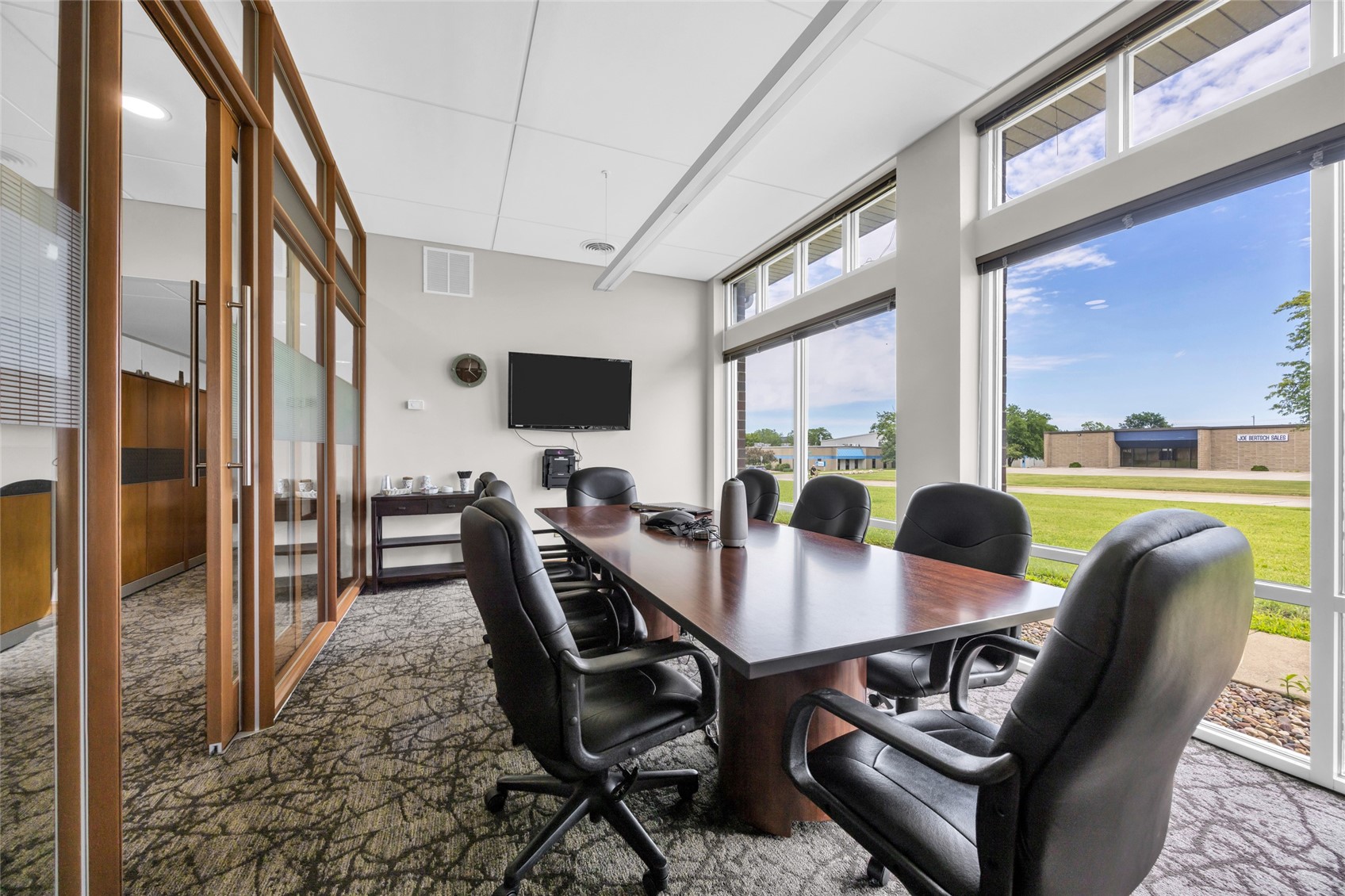 5825 Dry Creek Lane NE Cedar Rapids IA 52402