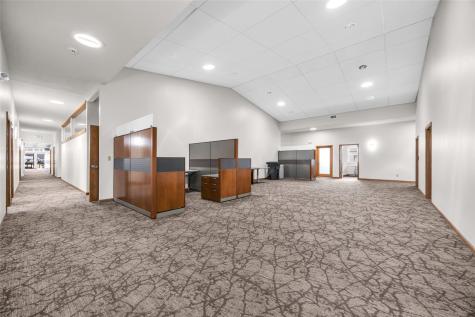 5825 Dry Creek Lane NE Cedar Rapids IA 52402