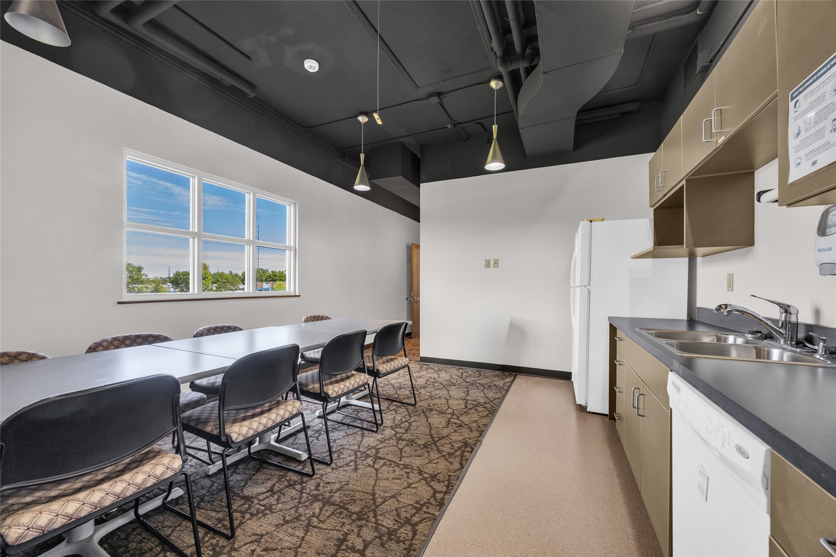 5825 Dry Creek Lane NE Cedar Rapids IA 52402